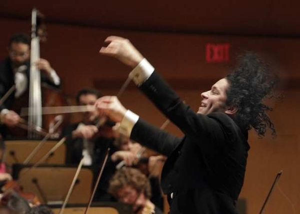 Gustavo Dudamel conducting LA Philharmonic